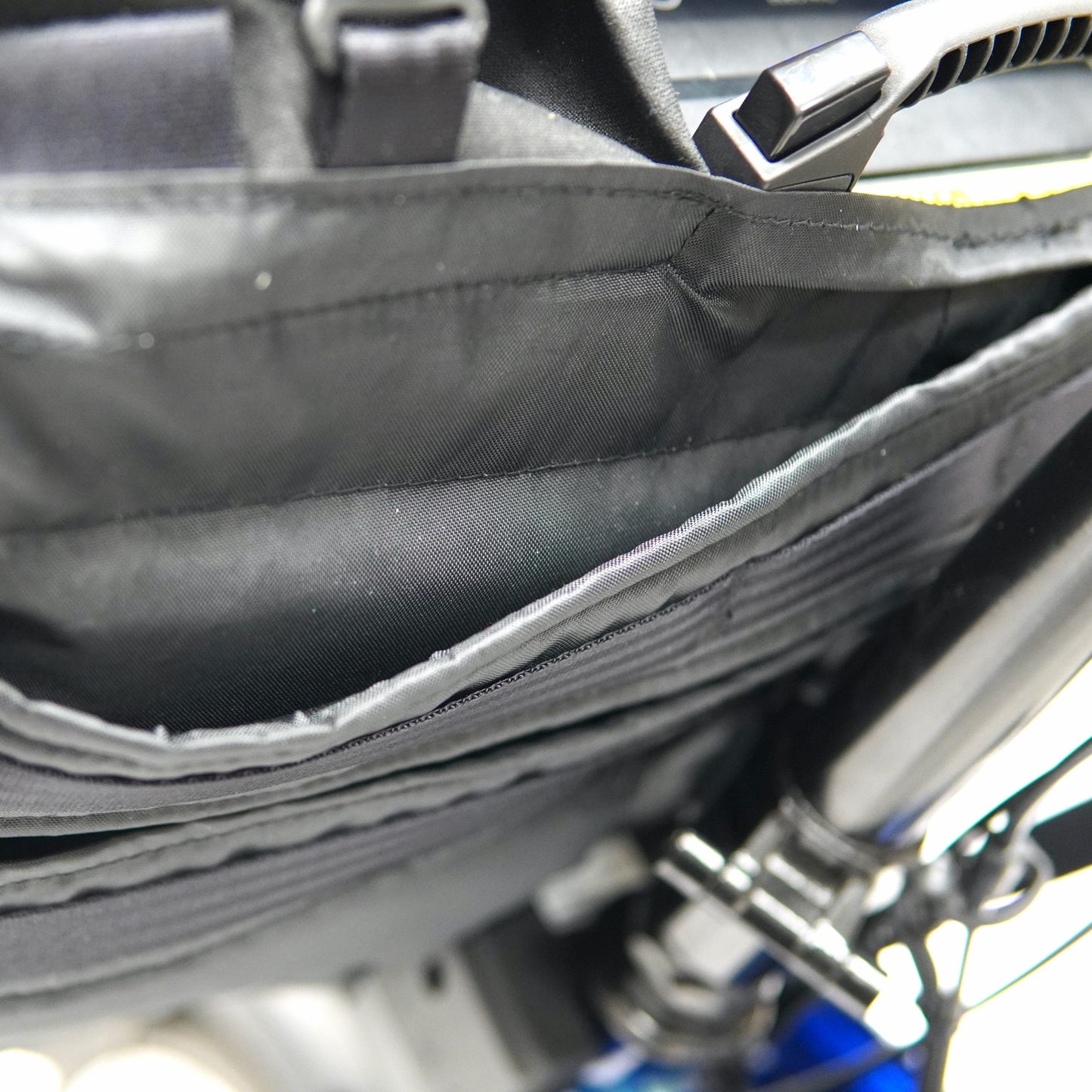 LUMABAG BROM-E Rucksack für Brompton Electric